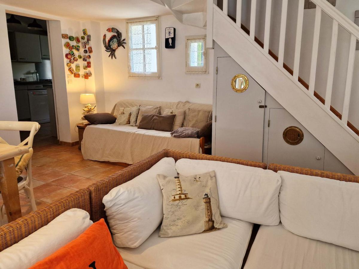 Les Pieds Dans L'Eau: Ker Lili Villa Port-Joinville Exterior photo